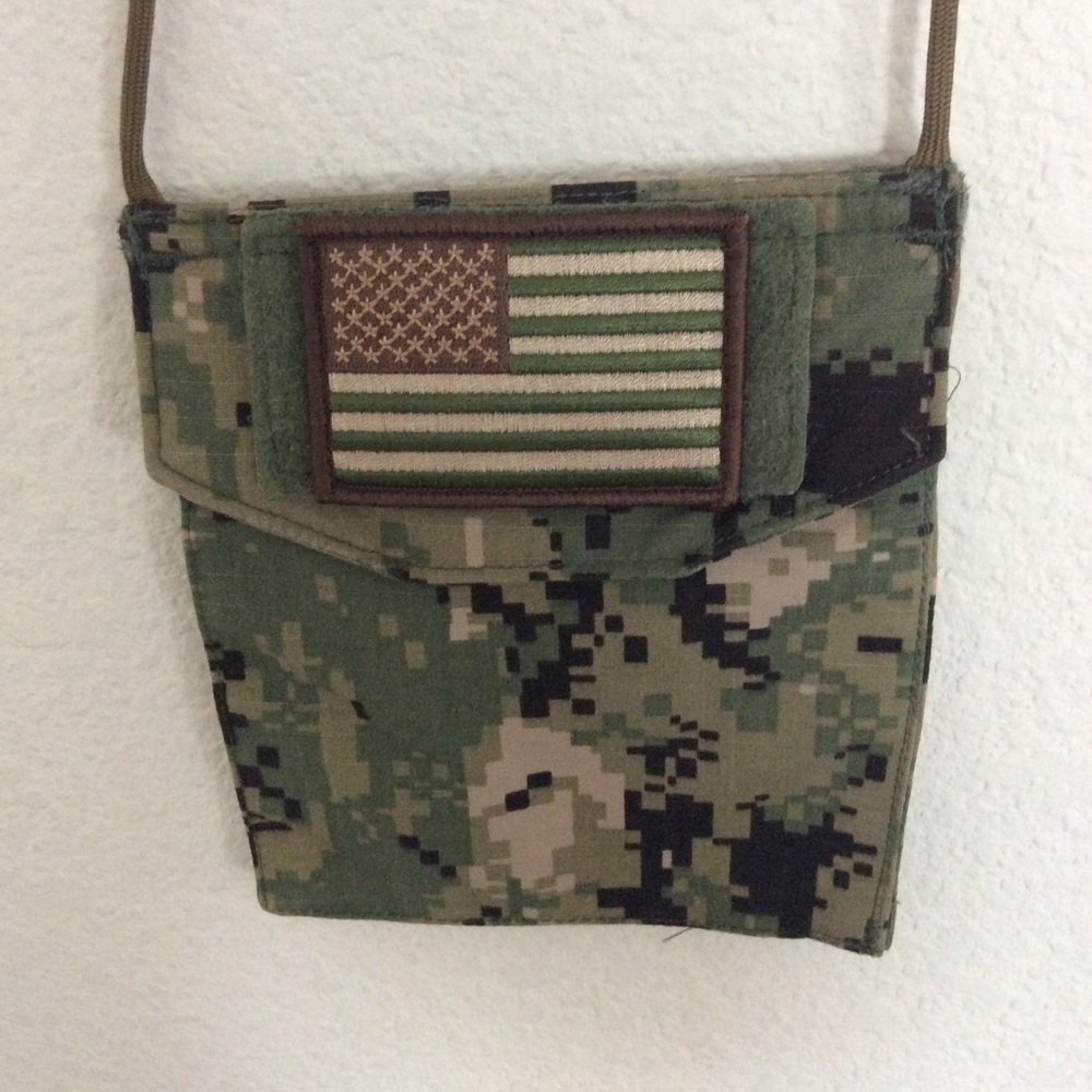 US navy NWT type iii small purse